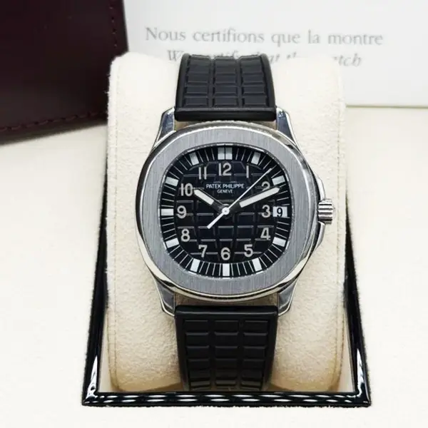 Patek Philippe Aquanaut — szürke számlap, gumiszíj