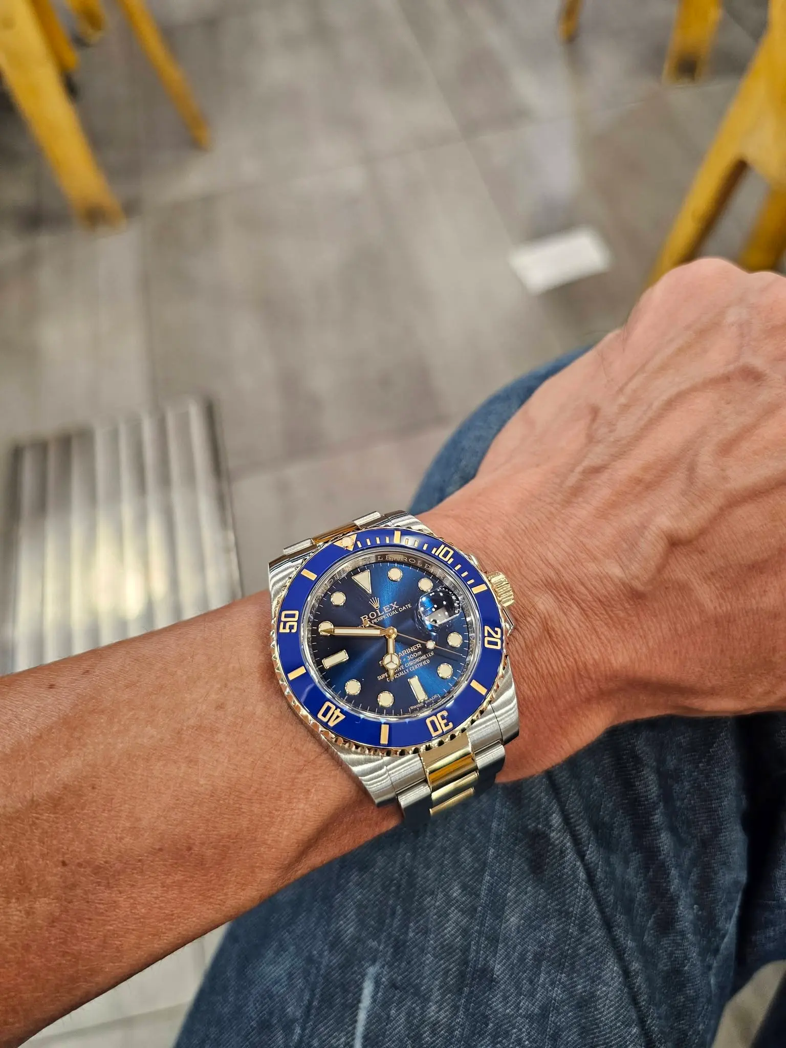 Kékszámlapos Submariner megérkezett — számlap részlet